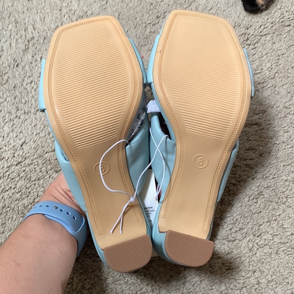 NWT Mule Heel - Picture 5 of 5